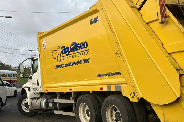 Además de simplificar el proceso de pago, esta iniciativa tiene un impacto significativo en la mejora del servicio de recolección de basura. Además de simplificar el proceso de pago, esta iniciativa tiene un impacto significativo en la mejora del servicio de recolección de basura.