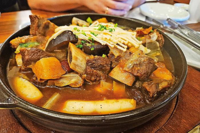 Estofado de costilla de res Estofado de costilla de res