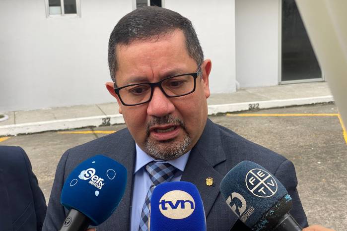 Director de Migración llega a la Asamblea Nacional de Diputados. Director de Migración llega a la Asamblea Nacional de Diputados. 