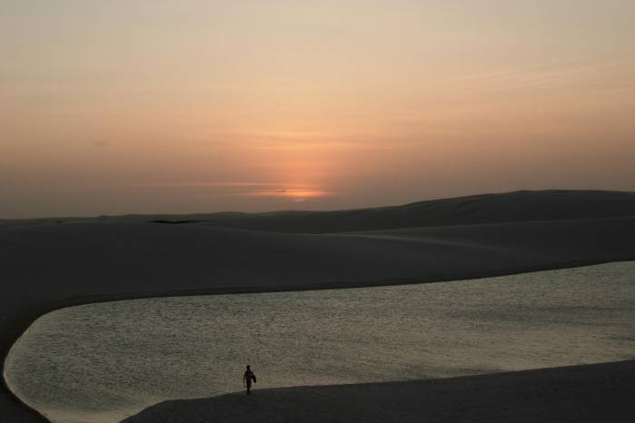 Puesta del sol en el Parque Nacional de los Lençois Maranhenses. Puesta del sol en el Parque Nacional de los Lençois Maranhenses.