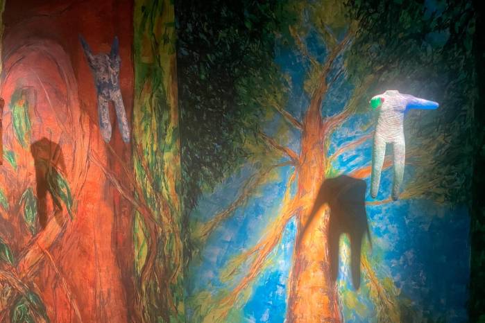 Detalle de Selva (2024), la instalación de Isabel De Obaldía en el pabellón de Panamá para la 60 Biennale di Venezia. Detalle de Selva (2024), la instalación de Isabel De Obaldía en el pabellón de Panamá para la 60 Biennale di Venezia.