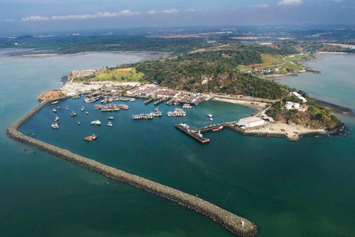 El astillero del puerto de Vacamonte no está operando. El astillero del puerto de Vacamonte no está operando.