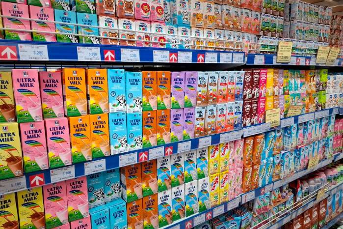 Las bebidas lácteas no tienen los mismos componentes que la leche por ende, no la reemplazan, aseguran expertos. Las bebidas lácteas no tienen los mismos componentes que la leche por ende, no la reemplazan, aseguran expertos.