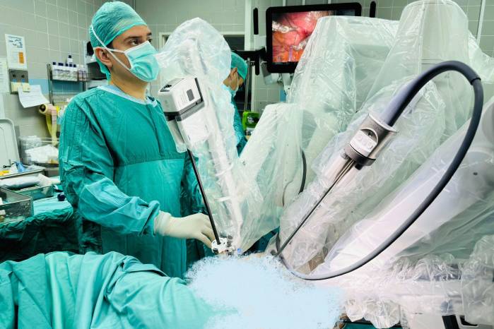Dr. Mauricio Baruco Dr. Mauricio Baruco