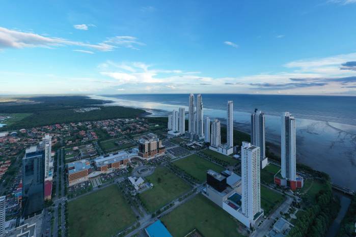Vista panorámica del área de Costa del Este, en ciudad de Panamá. Vista panorámica del área de Costa del Este, en ciudad de Panamá.