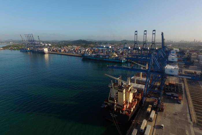 Las empresas Panama Ports Company, Colon Container Terminal, Manzanillo International Terminal - Panama, y PSA International Terminal deberán pagar un 10 % adicional . Las empresas Panama Ports Company, Colon Container Terminal, Manzanillo International Terminal - Panama, y PSA International Terminal deberán pagar un 10 % adicional .