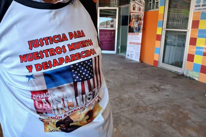 Muchos lucen camisas alusivas para no olvidar a los caídos de la invasión. Muchos lucen camisas alusivas para no olvidar a los caídos de la invasión.