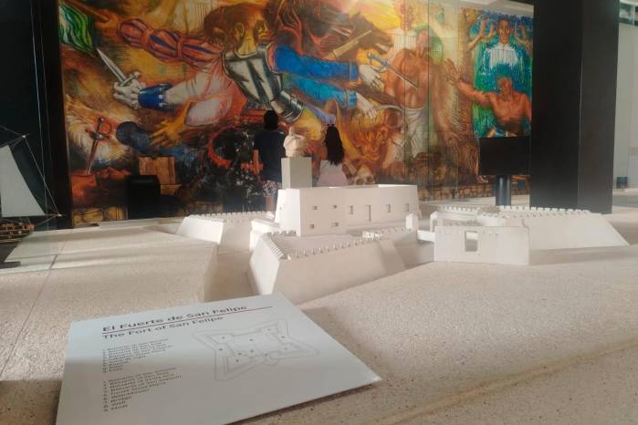 Mural del maestro Elio Carmichael que tiene por título ‘Guerra de la conquista’. Mural del maestro Elio Carmichael que tiene por título ‘Guerra de la conquista’.
