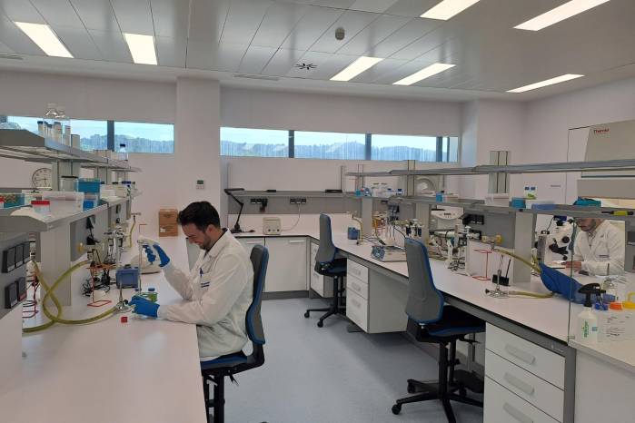 Imagen general de una de las salas de trabajo de investigación del Dentaid Research Center de Barcelona. Imagen general de una de las salas de trabajo de investigación del Dentaid Research Center de Barcelona.