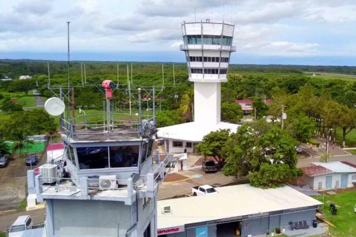 Torre de Control del Aeropuerto Internacional de David “Enrique Malek” Torre de Control del Aeropuerto Internacional de David “Enrique Malek”