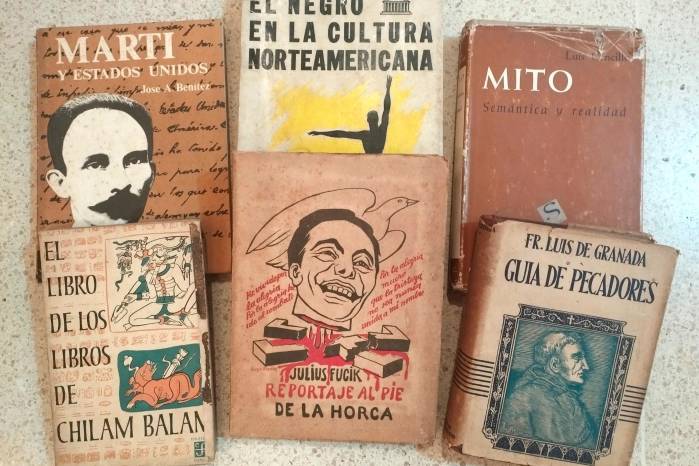 Estos son algunos libros que leyó Rogelio Sinán. Estos son algunos libros que leyó Rogelio Sinán.