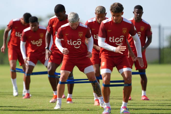 Selección de Panamá en medio de entrenamientos ante del partido con el equipo de Jamaica. Selección de Panamá en medio de entrenamientos ante del partido con el equipo de Jamaica.