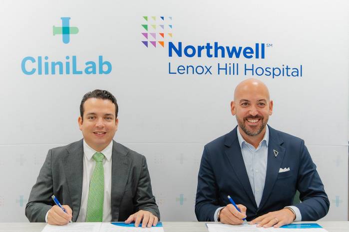 El presidente de CliniLab Panamá David Román y el vicepresidente de relaciones internacionales y consejería en Northwell Health - Lenox Hill Hospital Joe Leggio. El presidente de CliniLab Panamá David Román y el vicepresidente de relaciones internacionales y consejería en Northwell Health - Lenox Hill Hospital Joe Leggio.