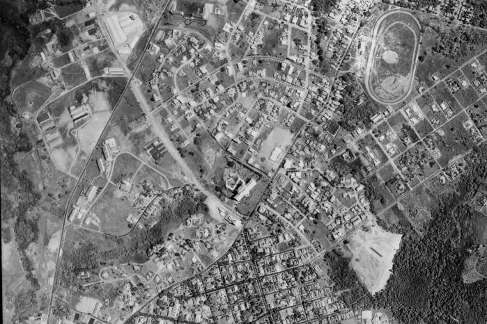 En esta fotografía aérea de 1957 se puede observar con claridad el desarrollo urbano que ya tenían ambos barrios para la fecha. En esta fotografía aérea de 1957 se puede observar con claridad el desarrollo urbano que ya tenían ambos barrios para la fecha.