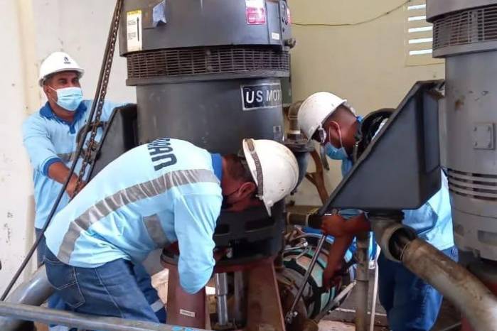Trabajadores del Idaan realizan trabajo en la planta potabilizadora de Chame. Trabajadores del Idaan realizan trabajo en la planta potabilizadora de Chame.