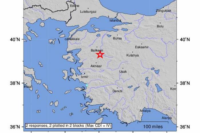 Un mapa de intensidad de un terremoto proporcionado por el Servicio Geológico de los Estados Unidos (USGS) muestra la ubicación de un terremoto de magnitud 6.1 que golpeó el oeste de Turquía, el 10 de agosto de 2025. Un mapa de intensidad de un terremoto proporcionado por el Servicio Geológico de los Estados Unidos (USGS) muestra la ubicación de un terremoto de magnitud 6.1 que golpeó el oeste de Turquía, el 10 de agosto de 2025.