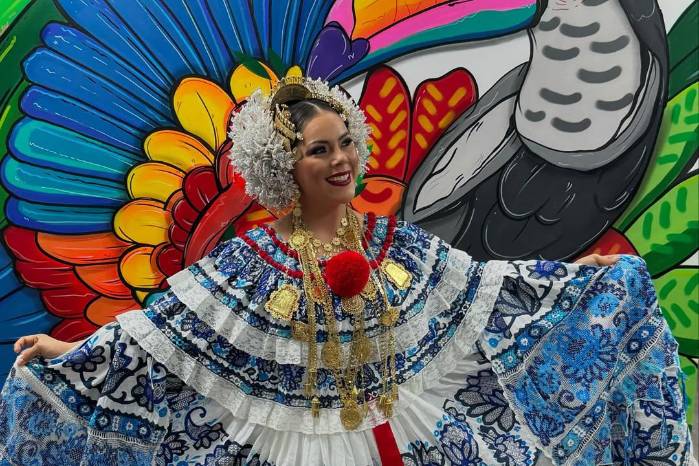Doralis Mela, cantante y presentadora. Doralis Mela, cantante y presentadora.