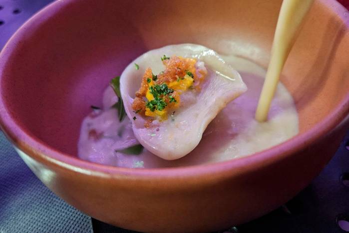Sopa de ‘dumplings’ de pescado. Sopa de ‘dumplings’ de pescado.