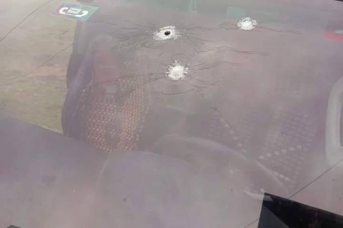 Imagen de los disparos contra el vehículo que transportaba el ex presidente Evo Morales. Imagen de los disparos contra el vehículo que transportaba el ex presidente Evo Morales.