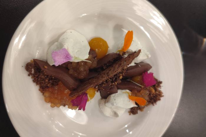 Postre de Omar Delgado, preparado por Eliza Calvo. Postre de Omar Delgado, preparado por Eliza Calvo.