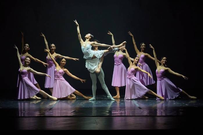 El Ballet Nacional celebra 54 años con la gala ‘Pinceladas del recuerdo’, una mezcla de repertorio clásico y danza contemporánea. El Ballet Nacional celebra 54 años con la gala ‘Pinceladas del recuerdo’, una mezcla de repertorio clásico y danza contemporánea.
