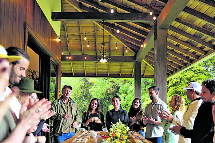 Participaron en la cata periodistas internacionales y locales así como actores de la gastronomía y turismo panameño. Participaron en la cata periodistas internacionales y locales así como actores de la gastronomía y turismo panameño.