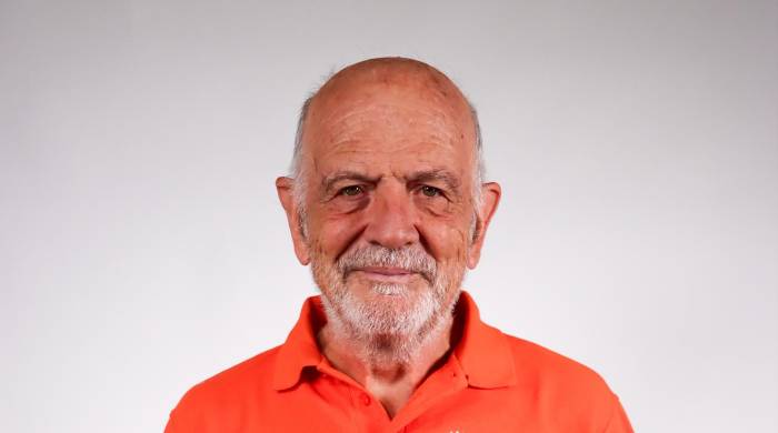 El doctor Manuel Alcántara Sáez empezó su carrera en las ciencias sociales en 1977. El doctor Manuel Alcántara Sáez empezó su carrera en las ciencias sociales en 1977.