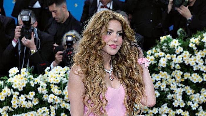 Shakira Shakira