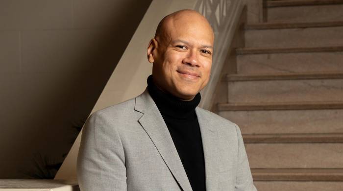 Hernández Ying fue curador jefe del Museo Antropológico Reina Torres de Araúz y coordinador nacional de museos en Panamá. Hernández Ying fue curador jefe del Museo Antropológico Reina Torres de Araúz y coordinador nacional de museos en Panamá.