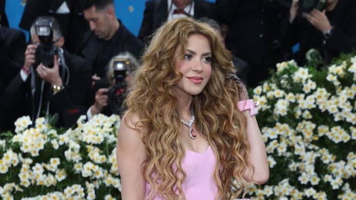Shakira Shakira