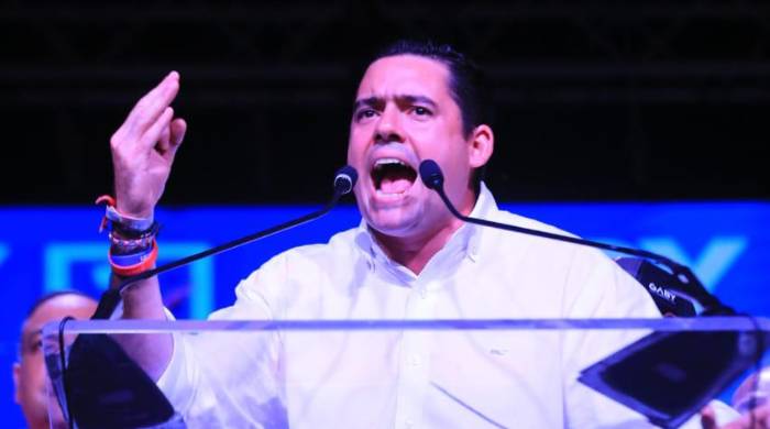De acuerdo con Carrizo, nunca una campaña política ha sido tan atacada como la suya. De acuerdo con Carrizo, nunca una campaña política ha sido tan atacada como la suya.