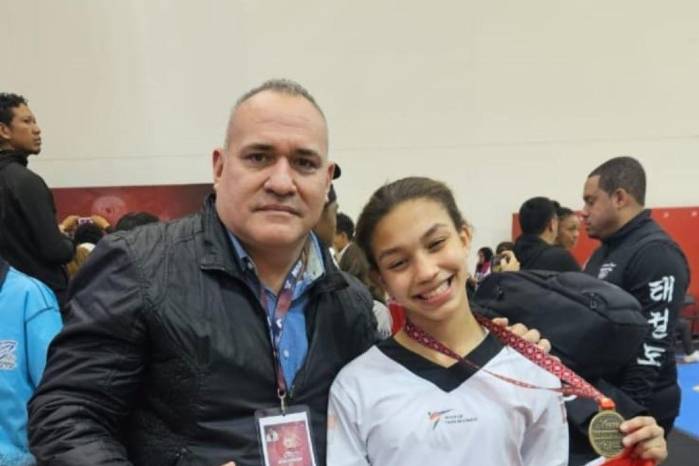 Natalia Pérez, junto al presidente Boris Álvarez, es la número uno juvenil de la región panamericana. Natalia Pérez, junto al presidente Boris Álvarez, es la número uno juvenil de la región panamericana.