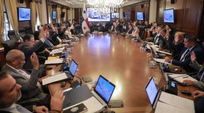 El proyecto fue presentado ante el Consejo de Gabinete por el ministro Héctor Alexander, el pasado 27 de marzo. El proyecto fue presentado ante el Consejo de Gabinete por el ministro Héctor Alexander, el pasado 27 de marzo.