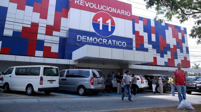 La decisión, según el CEN del PRD, se da con el objetivo de garantizar la independencia del órgano legislativo y la “gobernabilidad del país”. La decisión, según el CEN del PRD, se da con el objetivo de garantizar la independencia del órgano legislativo y la “gobernabilidad del país”.