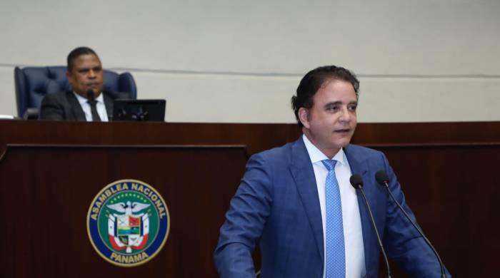 Contralor Gerardo Solís en la presentación del nuevo sistema de rendición de cuentas. Contralor Gerardo Solís en la presentación del nuevo sistema de rendición de cuentas.
