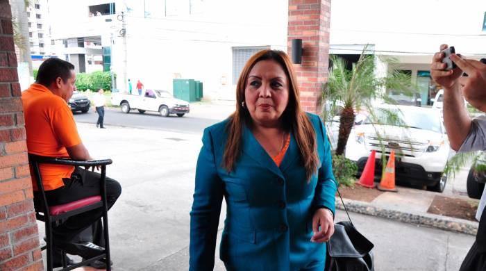 Castañeda se desempeñaba como subsecretaria de la Asamblea Nacional. Castañeda se desempeñaba como subsecretaria de la Asamblea Nacional.