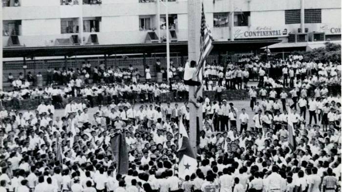 Para lograr la reversión los movimientos sociales y la lucha generacional fue un factor crucial. Para lograr la reversión los movimientos sociales y la lucha generacional fue un factor crucial.