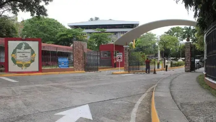 La Universidad de Panamá convoca a su comunidad a retomar la actividad académica con orden y compromiso, destacando su rol como actor clave en la búsqueda de soluciones nacionales. La Universidad de Panamá convoca a su comunidad a retomar la actividad académica con orden y compromiso, destacando su rol como actor clave en la búsqueda de soluciones nacionales.