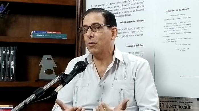 Arnulfo Arias Olivares, diputado suplente en el 2-1 Arnulfo Arias Olivares, diputado suplente en el 2-1