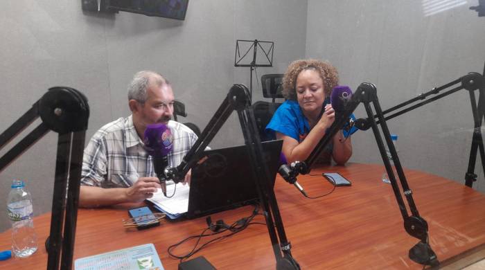 Daniel Domínguez Z., periodista, crítico de arte y profesor universitario e Isabel Burgos, cuentista, dramaturga y actriz representaron a Panamá en el Festival Internacional Literario Benengeli en la sección “Benengeli en la radio”. Daniel Domínguez Z., periodista, crítico de arte y profesor universitario e Isabel Burgos, cuentista, dramaturga y actriz representaron a Panamá en el Festival Internacional Literario Benengeli en la sección “Benengeli en la radio”.