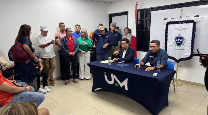 El candidato presidencial por la vía independiente, Ricardo Lombada, durante un conversatorio en la Umecit de Azuero El candidato presidencial por la vía independiente, Ricardo Lombada, durante un conversatorio en la Umecit de Azuero
