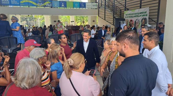 Lombana participó en el acto de firma del primer Pacto por los Derechos Humanos de las Personas Mayores en Panamá. Lombana participó en el acto de firma del primer Pacto por los Derechos Humanos de las Personas Mayores en Panamá.