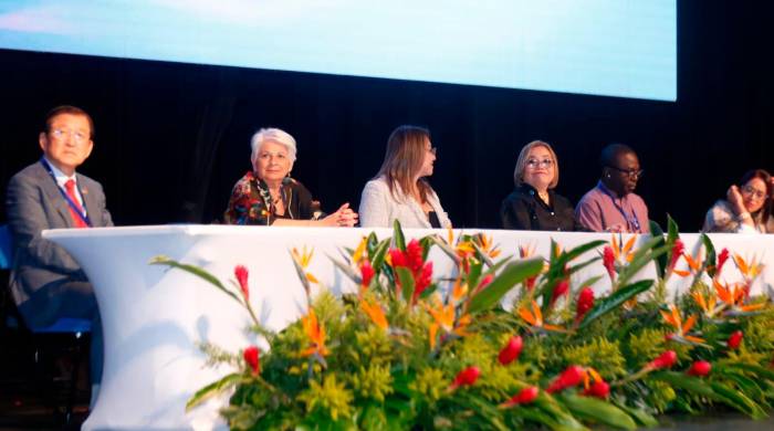 Los profesionales de las ciencias sociales del mundo abordan diversos temas en Panamá durante tres días. Los profesionales de las ciencias sociales del mundo abordan diversos temas en Panamá durante tres días.