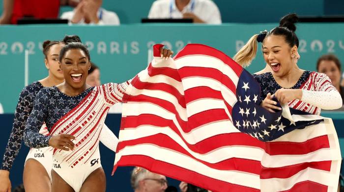 El equipo de Estados Unidos logró este martes la medalla de oro por equipos de gimnasia artística. El equipo de Estados Unidos logró este martes la medalla de oro por equipos de gimnasia artística.