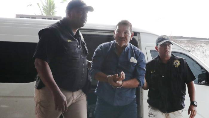 El juez Carpintero ordenó su detención provisional por seis meses mientras duren las investigaciones. El juez Carpintero ordenó su detención provisional por seis meses mientras duren las investigaciones.