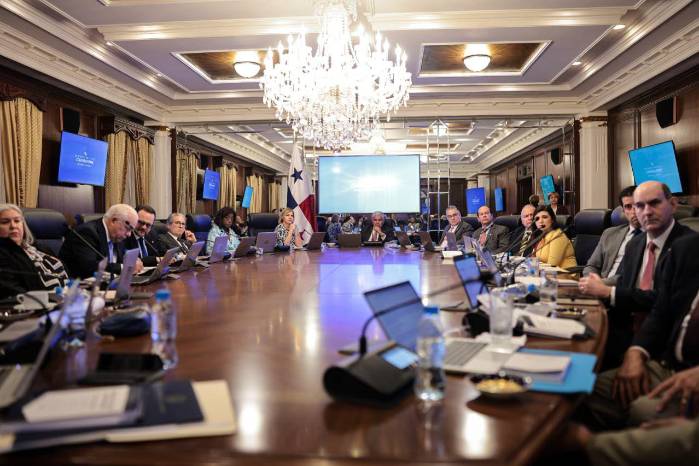 Con este ajuste, de acuerdo con lo aprobado este 26 de agosto en el Consejo de Gabinete el total del contrato asciende a $8,170,034. Con este ajuste, de acuerdo con lo aprobado este 26 de agosto en el Consejo de Gabinete el total del contrato asciende a $8,170,034.