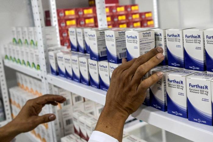 En 2022, Hungría exportó $3,92 mil millones en medicamentos envasados, según OEC. En 2022, Hungría exportó $3,92 mil millones en medicamentos envasados, según OEC.