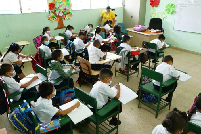 Año escolar 2024 dará inicio el 4 de marzo Año escolar 2024 dará inicio el 4 de marzo