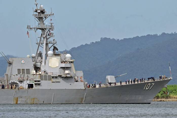 Buque de guerra estadounidense llega a Trinidad y Tobago, frente a Venezuela Buque de guerra estadounidense llega a Trinidad y Tobago, frente a Venezuela