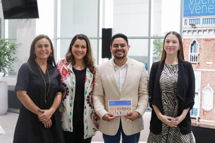 La primera participación panameña en la Bienal de Arte de Venecia dejó resultados significativos como la recaudación de casi 300 mil dólares, en su mayoría provenientes de aportes privados y ciudadanos. La primera participación panameña en la Bienal de Arte de Venecia dejó resultados significativos como la recaudación de casi 300 mil dólares, en su mayoría provenientes de aportes privados y ciudadanos.